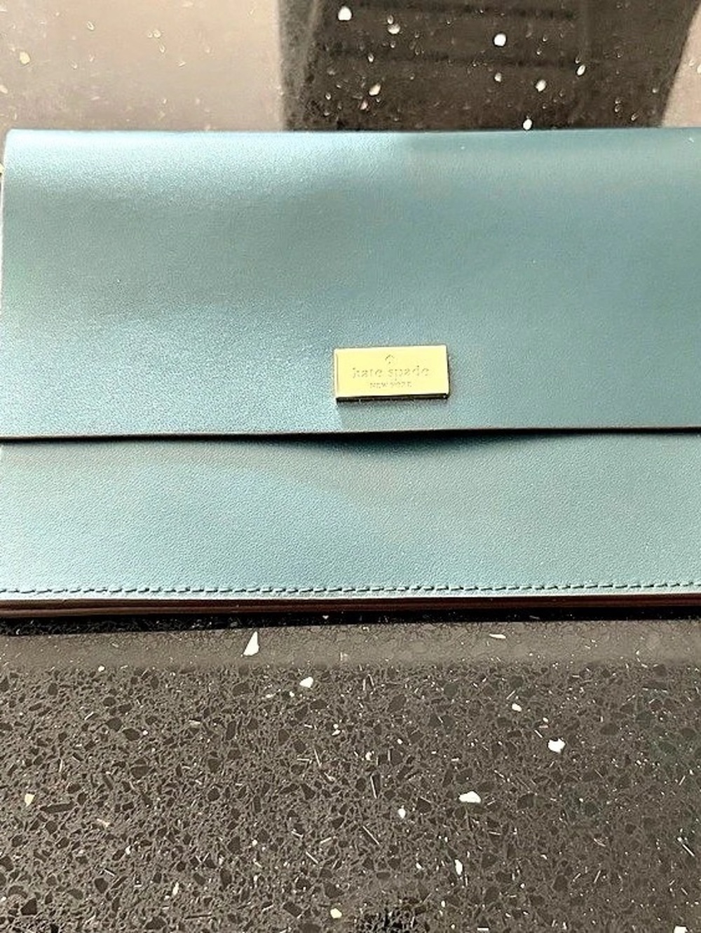 Kate Spade New York Putnam Drive Mollie
Leather Slim Wristlet